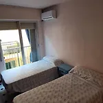 Casa 1- Centro Benidorm-solo Mayores De 30 Anos Y Familias *