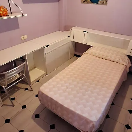Casa 1- Centro Benidorm-solo Mayores De 30 Anos Y Familias Daire