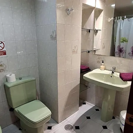 Casa 1- Centro Benidorm-solo Mayores De 30 Anos Y Familias Daire
