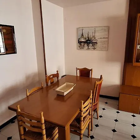 Apartamento Casa 1- Centro Benidorm-solo Mayores De 30 Anos Y Familias