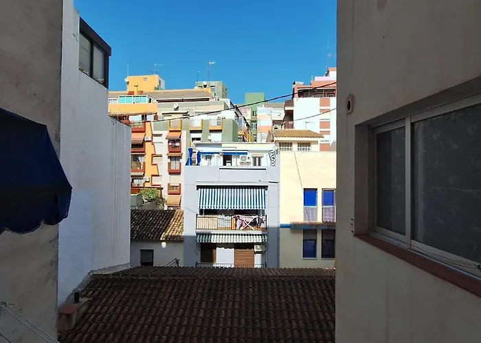 Apartamento Casa 1- Centro Benidorm-solo Mayores De 30 Anos Y Familias *