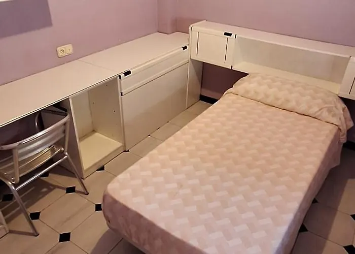 Casa 1- Centro Benidorm-solo Mayores De 30 Anos Y Familias Apartamento