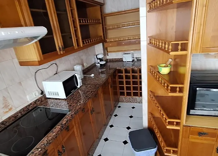 Casa 1- Centro Benidorm-solo Mayores De 30 Anos Y Familias