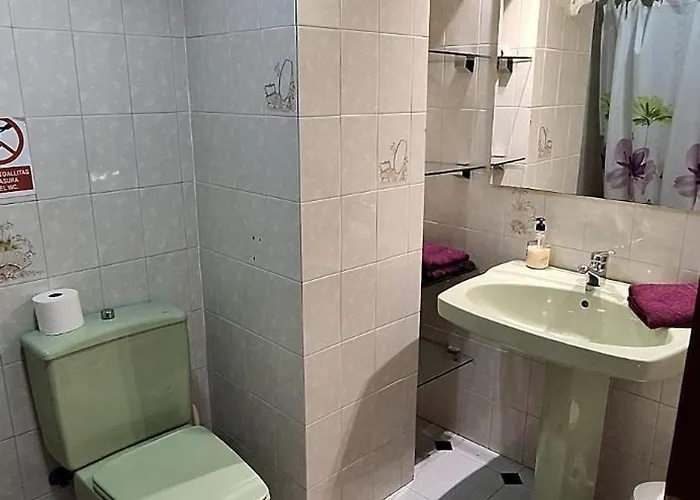 Casa 1- Centro Benidorm-solo Mayores De 30 Anos Y Familias Apartamento