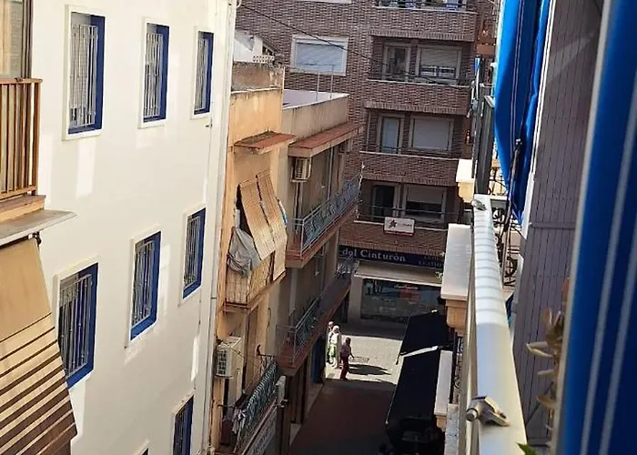 Casa 1- Centro Benidorm-solo Mayores De 30 Anos Y Familias